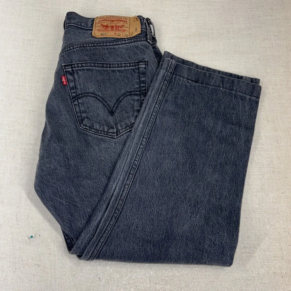 (32x25) Levi's 501 Straight Fit Button Fly Jeans-Men's,‎ stonewash blue Cotton